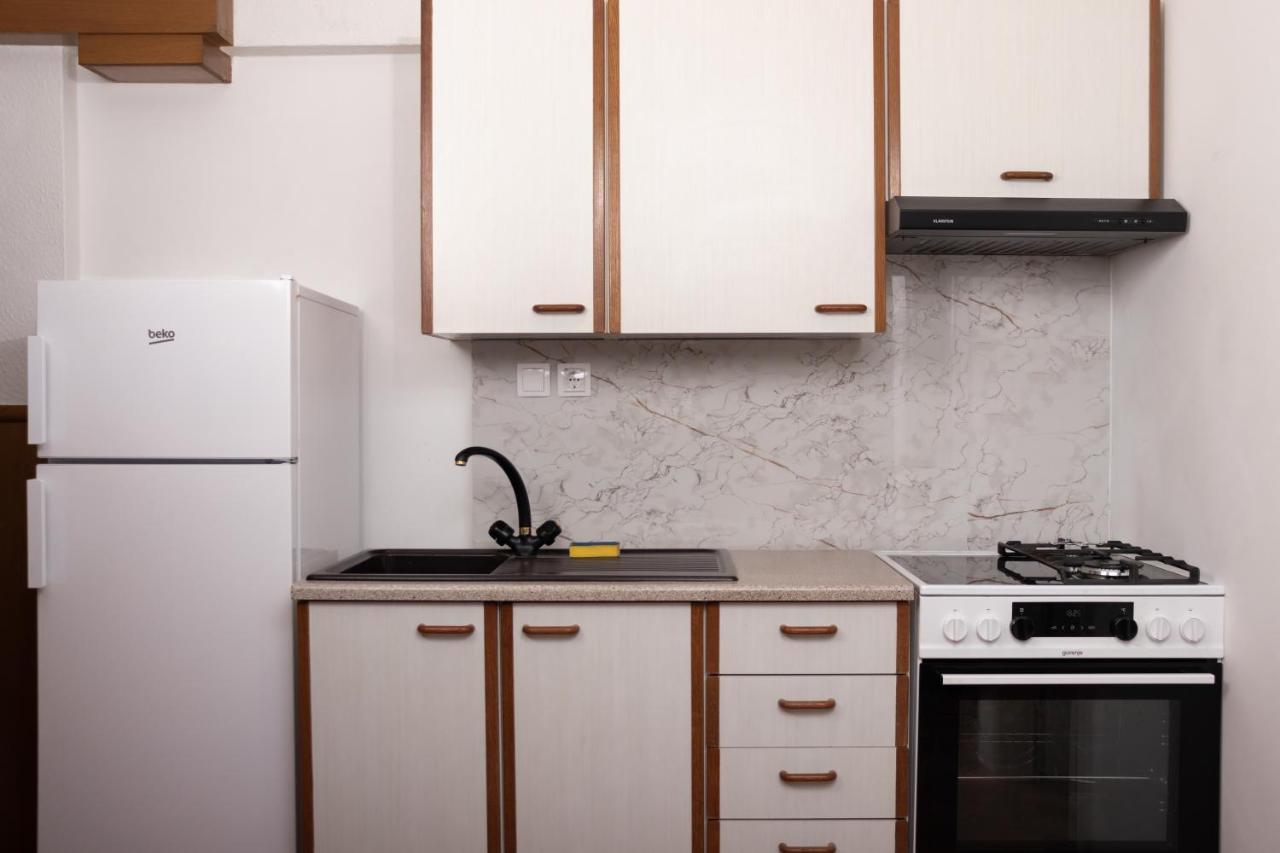 Apartma-Studio Ajdna Zirovnica Buitenkant foto