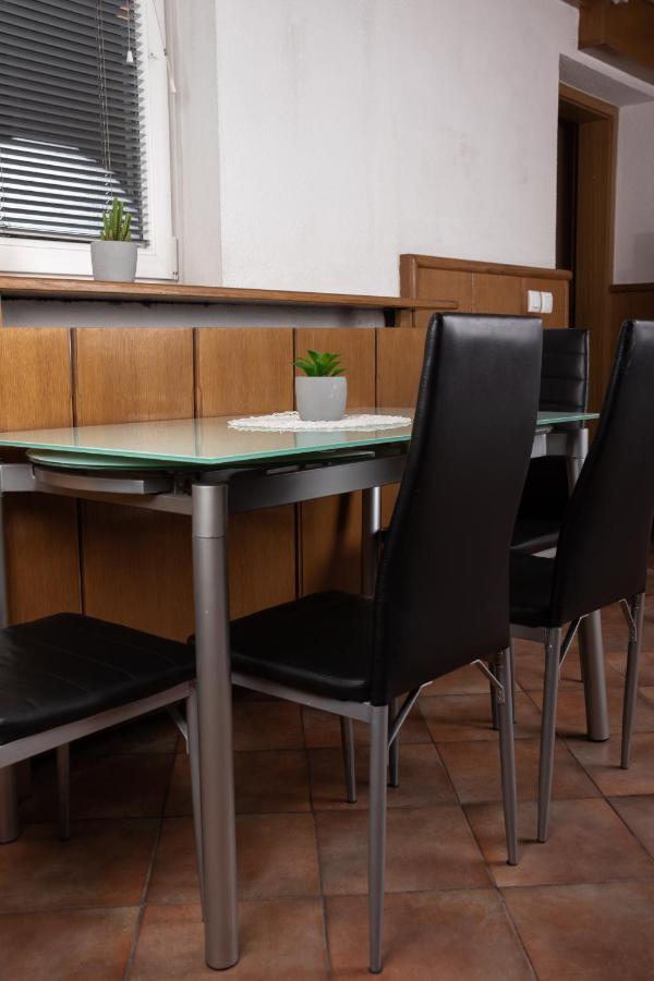 Apartma-Studio Ajdna Zirovnica Buitenkant foto