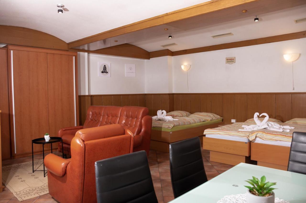 Apartma-Studio Ajdna Zirovnica Buitenkant foto